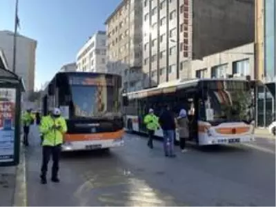 Toplu taşıma araçları ve taksilerde Korona virüs denetimi Toplu taşıma araçları ve taksilerde Korona virüs denetimi