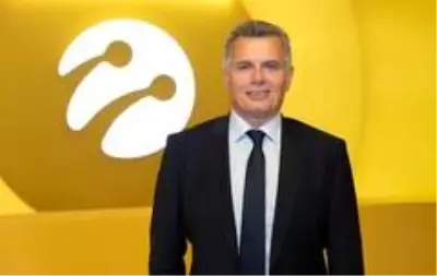 Turkcell bin 400'e yakın mağazasını Turkcell bin 400'e yakın mağazasını