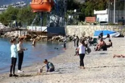 Türkiye'nin yüksek kesimlerinde kar, sıfır noktasında yaz yaşanıyor Türkiye'nin yüksek kesimlerinde kar, sıfır noktasında yaz yaşanıyor