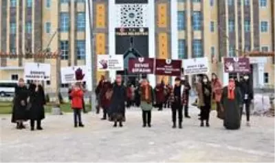 Tuşba Belediyesinden 'Kadına Yönelik Şiddete Karşı Uluslararası Mücadele Günü' etkinliği Tuşba Belediyesinden 'Kadına Yönelik Şiddete Karşı Uluslararası Mücadele Günü' etkinliği