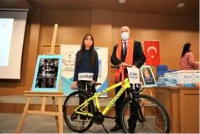 Tuşba Belediyesinden 'Kadına Yönelik Şiddete Karşı Uluslararası Mücadele Günü' etkinliği Tuşba Belediyesinden 'Kadına Yönelik Şiddete Karşı Uluslararası Mücadele Günü' etkinliği