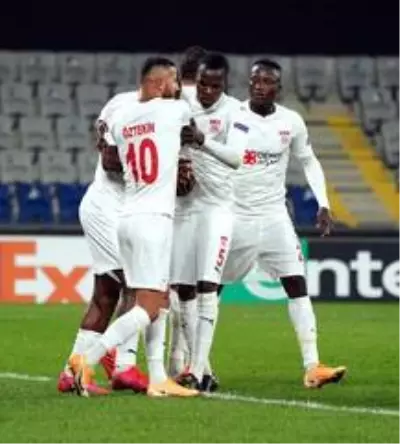 UEFA Avrupa Ligi: Karabağ: 1 - DG Sivasspor: 1 (İlk yarı) UEFA Avrupa Ligi: Karabağ: 1 - DG Sivasspor: 1 (İlk yarı)