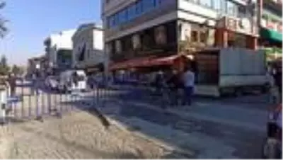 Son dakika haberleri | Vakalar arttı, Düzce'de en yoğun cadde de giriş çıkışlar sınırlandırıldı Son dakika haberleri | Vakalar arttı, Düzce'de en yoğun cadde de giriş çıkışlar sınırlandırıldı