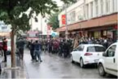 Son dakika haber | Yangın çıkan otelde, odalarından itfaiye merdiveniyle alındılar Son dakika haber | Yangın çıkan otelde, odalarından itfaiye merdiveniyle alındılar
