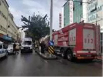 Son dakika haber | Yangın çıkan otelde, odalarından itfaiye merdiveniyle alındılar Son dakika haber | Yangın çıkan otelde, odalarından itfaiye merdiveniyle alındılar