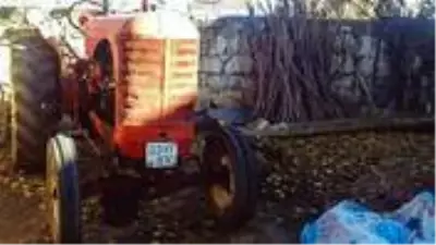 Yaşlı adam, traktörünü tamir etmek isterken yanarak can verdi Yaşlı adam, traktörünü tamir etmek isterken yanarak can verdi