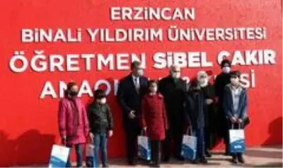 Binali Yıldırım, kütüphane ve anaokulu açılışı yaptı Binali Yıldırım, kütüphane ve anaokulu açılışı yaptı