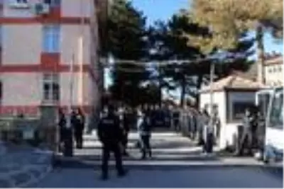 Son dakika haberleri | 15 Temmuz şehidi babasının, CHP'lilere 'hakaret'ten yargılandığı davada tanıklar gelmedi Son dakika haberleri | 15 Temmuz şehidi babasının, CHP'lilere 'hakaret'ten yargılandığı davada tanıklar gelmedi