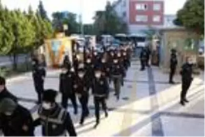 Son dakika gündem: 4 ilde telefon dolandırıcılarına operasyonda 30 şüpheli adliyede Son dakika gündem: 4 ilde telefon dolandırıcılarına operasyonda 30 şüpheli adliyede