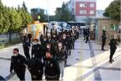 Son dakika gündem: 4 ilde telefon dolandırıcılarına operasyonda 30 şüpheli adliyede Son dakika gündem: 4 ilde telefon dolandırıcılarına operasyonda 30 şüpheli adliyede
