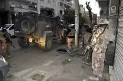 Son dakika haberleri: 6 ilde PKK'nın gençlik yapılanmasına şafak operasyonu: 24 gözaltı Son dakika haberleri: 6 ilde PKK'nın gençlik yapılanmasına şafak operasyonu: 24 gözaltı