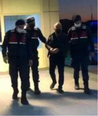 Köy halkının yokluğunu fırsat bilen sapık, 8 çocuğu istismar edip cinsel organlarının fotoğrafını çekti Köy halkının yokluğunu fırsat bilen sapık, 8 çocuğu istismar edip cinsel organlarının fotoğrafını çekti