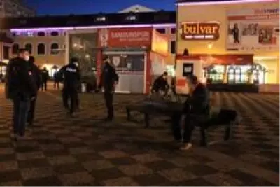 AVM'de 'taciz iddiası' gerginliği AVM'de 'taciz iddiası' gerginliği