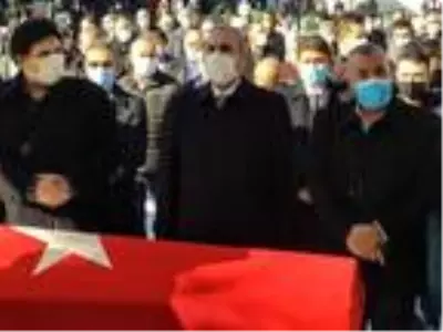 BAKAN GÜL, KORONAVİRÜSTEN HAYATINI KAYBEDEN BÜYÜKÇEKMECE CUMHURİYET BAŞSAVCIVEKİLİ'NİN CENAZESİNE KATILDI BAKAN GÜL, KORONAVİRÜSTEN HAYATINI KAYBEDEN BÜYÜKÇEKMECE CUMHURİYET BAŞSAVCIVEKİLİ'NİN CENAZESİNE KATILDI