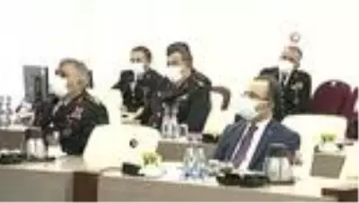 Son dakika haber: Bakan Soylu: '52 bin 730 ihbarda, birçok kadımızın şiddetten kurtulmasını sağladık. Son dakika haber: Bakan Soylu: '52 bin 730 ihbarda, birçok kadımızın şiddetten kurtulmasını sağladık.