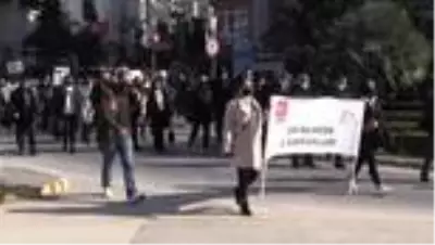 BALIKESİR - Nazlıaka: Şiddet mağduru olan kadınların ve ailelerin yanında yer alıyoruz BALIKESİR - Nazlıaka: Şiddet mağduru olan kadınların ve ailelerin yanında yer alıyoruz
