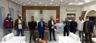 Başkan Kazgan'a Yeni Malatyaspor taraftarlarından ziyaret Başkan Kazgan'a Yeni Malatyaspor taraftarlarından ziyaret
