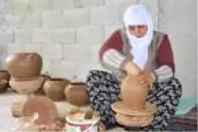 Bitlis'te geleneksel yöntemlerle yapılan çömlek ve tandırlar modern atölyelerde üretilecek Bitlis'te geleneksel yöntemlerle yapılan çömlek ve tandırlar modern atölyelerde üretilecek