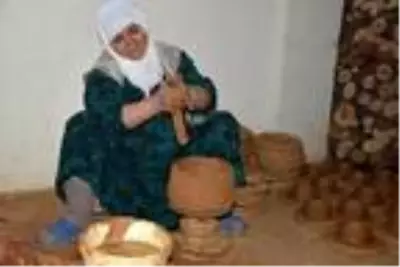 Bitlis'te geleneksel yöntemlerle yapılan çömlek ve tandırlar modern atölyelerde üretilecek Bitlis'te geleneksel yöntemlerle yapılan çömlek ve tandırlar modern atölyelerde üretilecek