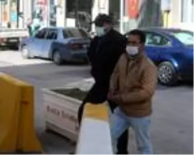 Caminin yardım kutusundaki parayı çalan hırsız tutuklandı Caminin yardım kutusundaki parayı çalan hırsız tutuklandı