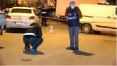 ÇEKMEKÖY'DE SİLAHLI KAVGA: 2 YARALI ÇEKMEKÖY'DE SİLAHLI KAVGA: 2 YARALI