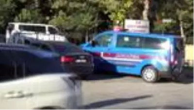 Cezaevi'nde yapılan tatbikat polis ve itfaiyeyi alarma geçirdi Cezaevi'nde yapılan tatbikat polis ve itfaiyeyi alarma geçirdi