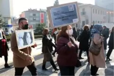 BALIKESİR - Nazlıaka: Şiddet mağduru olan kadınların ve ailelerin yanında yer alıyoruz BALIKESİR - Nazlıaka: Şiddet mağduru olan kadınların ve ailelerin yanında yer alıyoruz