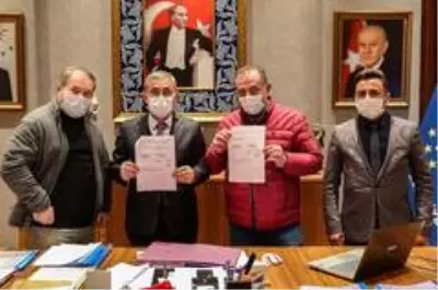 Çiniciler Çarşısı'ndaki 20 yıllık problem çözüme kavuştu Çiniciler Çarşısı'ndaki 20 yıllık problem çözüme kavuştu