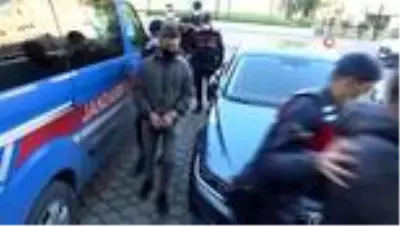 Son dakika haber | Çuvallar içinde 9 kilo esrarla yakalanan 4 kişi tutuklandı Son dakika haber | Çuvallar içinde 9 kilo esrarla yakalanan 4 kişi tutuklandı