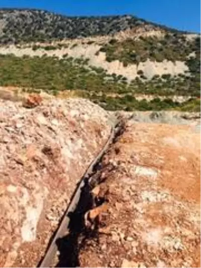 Demre Karabucak'a yeni içme suyu hattı Demre Karabucak'a yeni içme suyu hattı