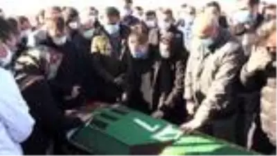 Depremde enkazdan çıkarıldıktan 28 gün sonra vefat eden futbolcunun cenazesi defnedildi Depremde enkazdan çıkarıldıktan 28 gün sonra vefat eden futbolcunun cenazesi defnedildi