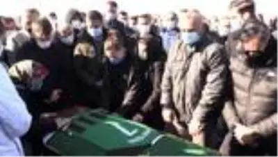Depremde enkazdan çıkarıldıktan 28 gün sonra vefat eden futbolcunun cenazesi defnedildi Depremde enkazdan çıkarıldıktan 28 gün sonra vefat eden futbolcunun cenazesi defnedildi