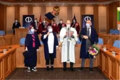 Dereceyle mezun olan öğrenciler başarı belgelerini düzenlenen törenle aldı Dereceyle mezun olan öğrenciler başarı belgelerini düzenlenen törenle aldı