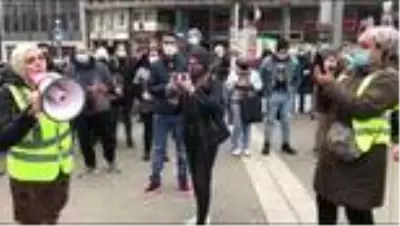 Düzensiz göçmenler oturum izni için gösteri yaptı Düzensiz göçmenler oturum izni için gösteri yaptı
