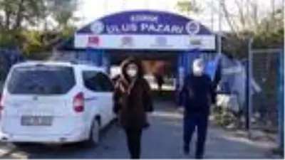Edirne'nin meşhur Ulus Pazarı kapandı, Bulgar turistler geri döndü Edirne'nin meşhur Ulus Pazarı kapandı, Bulgar turistler geri döndü