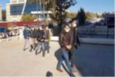 Son dakika haberleri | Elazığ'da uyuşturucuyla yakalanan 3 kişiye gözaltı Son dakika haberleri | Elazığ'da uyuşturucuyla yakalanan 3 kişiye gözaltı