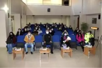 'En İyi Narkotik Polisi Anne' konferansı düzenlendi 'En İyi Narkotik Polisi Anne' konferansı düzenlendi