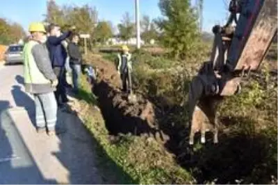 Erenler'de kırsal mahallelerin doğalgaz çalışması devam ediyor Erenler'de kırsal mahallelerin doğalgaz çalışması devam ediyor