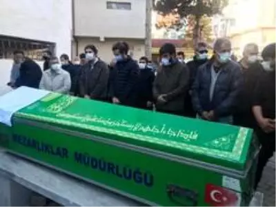 Eski Türk Kızılay Bilecik Şube Başkanı Selami Çınar, son yolculuğuna uğurlandı Eski Türk Kızılay Bilecik Şube Başkanı Selami Çınar, son yolculuğuna uğurlandı