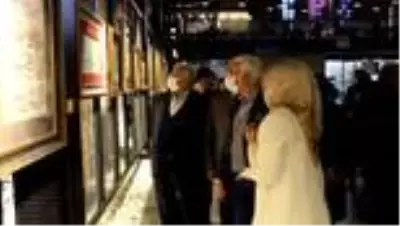 Fatma Betül Koyuncu '20. Yıl Dostlara Vefa' temalı ebru sergisinin açılışını yaptı Fatma Betül Koyuncu '20. Yıl Dostlara Vefa' temalı ebru sergisinin açılışını yaptı