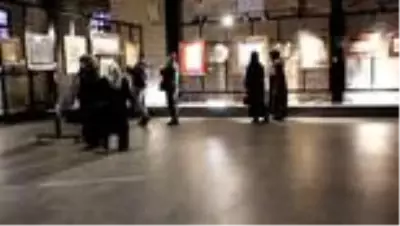 Fatma Betül Koyuncu '20. Yıl Dostlara Vefa' temalı ebru sergisinin açılışını yaptı Fatma Betül Koyuncu '20. Yıl Dostlara Vefa' temalı ebru sergisinin açılışını yaptı