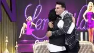 Fenomen Hanife Gürdal ve eşinin romantik anları! Canlı yayında evlilik teklifi etti Fenomen Hanife Gürdal ve eşinin romantik anları! Canlı yayında evlilik teklifi etti