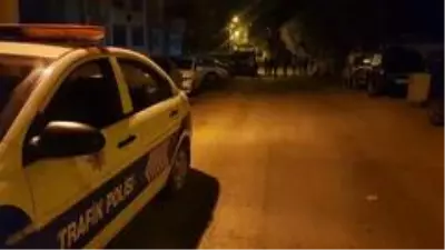 Freni boşalan kamyonet 4 araca zarar verdi Freni boşalan kamyonet 4 araca zarar verdi