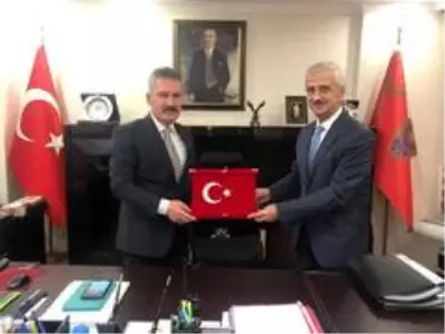 Genel Müdür Dikmen'den Emniyet Müdürü Karabağ'a ziyaret Genel Müdür Dikmen'den Emniyet Müdürü Karabağ'a ziyaret