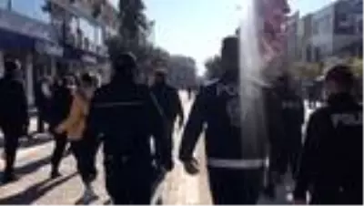 Gezmeye gelen turistlere Kovid-19 tedbirlerine uymayınca ceza kesildi Gezmeye gelen turistlere Kovid-19 tedbirlerine uymayınca ceza kesildi