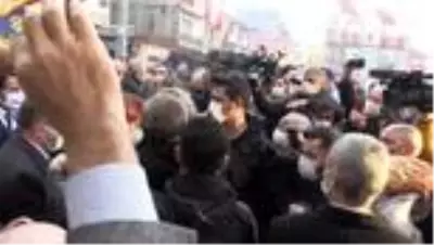 İYİ Parti Genel Başkanı Meral Akşener Trabzon'da ziyaretlerde bulundu İYİ Parti Genel Başkanı Meral Akşener Trabzon'da ziyaretlerde bulundu