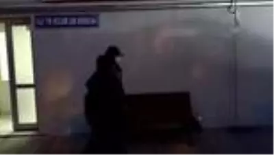 İzmir merkezli PKK/KCK operasyonu: 16 gözaltı İzmir merkezli PKK/KCK operasyonu: 16 gözaltı