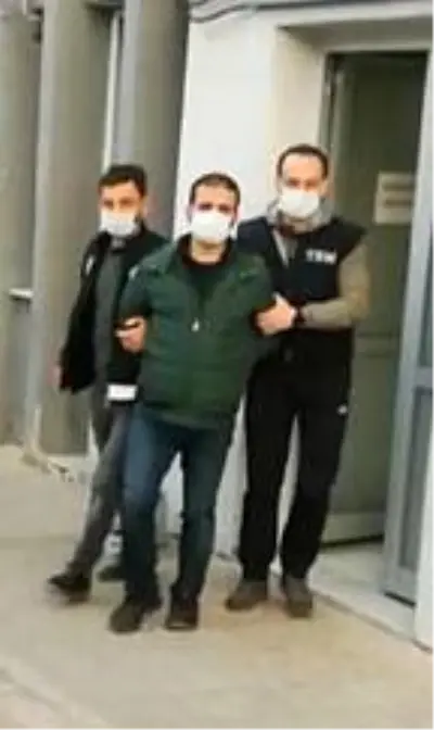 İzmirli merkezli PKK/KCK operasyonu: 17 gözaltı İzmirli merkezli PKK/KCK operasyonu: 17 gözaltı