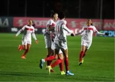 Kadın A Milli Takımı, Estonya'yı 4-0 mağlup etti Kadın A Milli Takımı, Estonya'yı 4-0 mağlup etti
