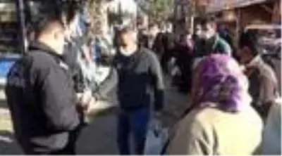Son dakika haber: Karabük'te pazara gruplar halinde alındılar Son dakika haber: Karabük'te pazara gruplar halinde alındılar